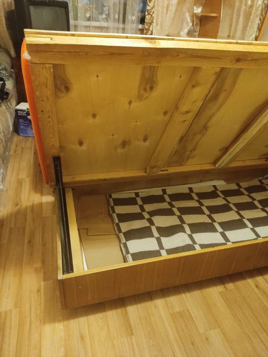 Односпальная кровать