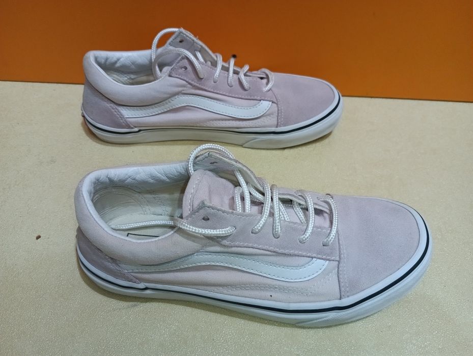 Vans розови кожени N 37 - 29 лв