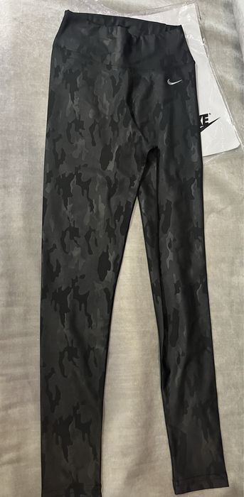 Спортен клин найк, НОВ