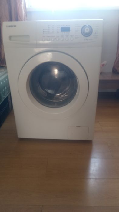 Продам стиральную машину