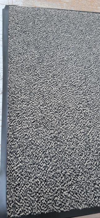 Изтривалка с гумирана основа. Високо качество. Произход Холандия.