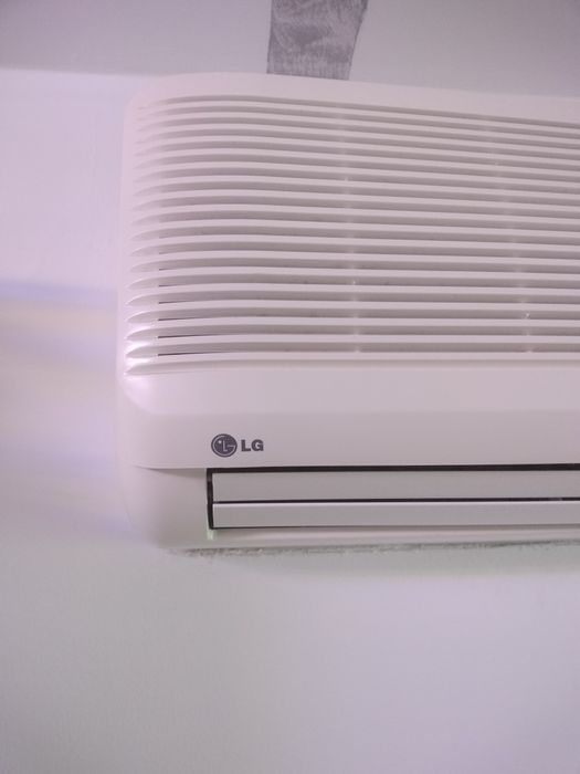 Aer condiționat LG 12.000 BTU