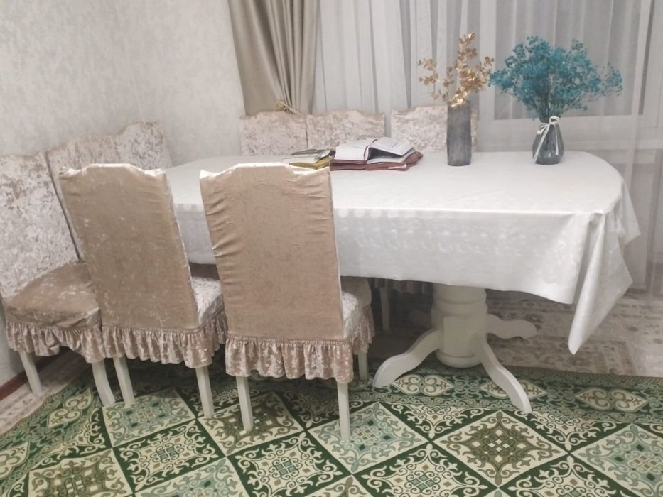 Продам стол со стульями