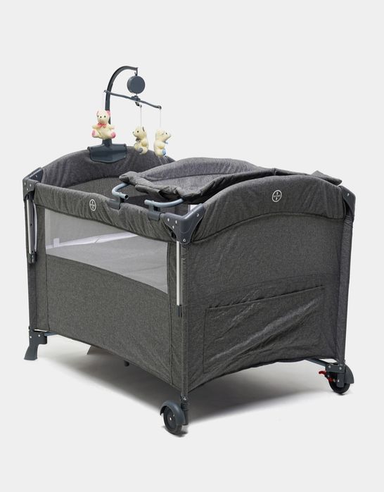 Детская кроватка, манеж, пеленальный столик, москитная сетка, люлька