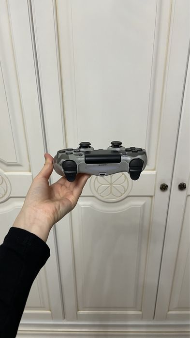 Продам джойстик Ps4