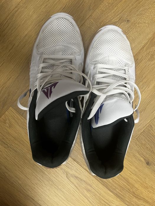 Продаю Nike ja 2