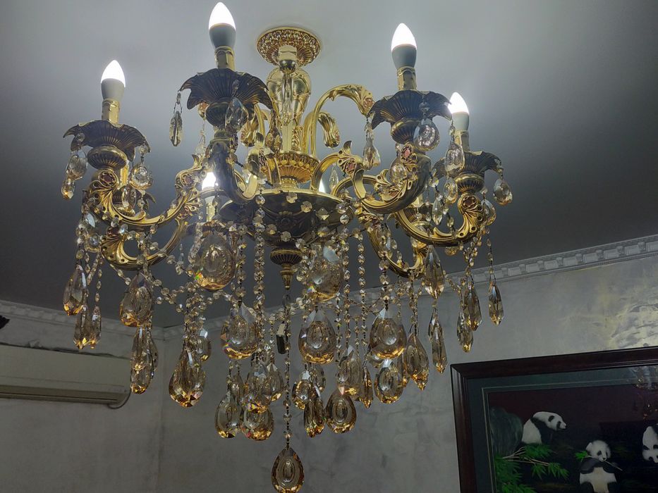 Люстра 8 ламповый