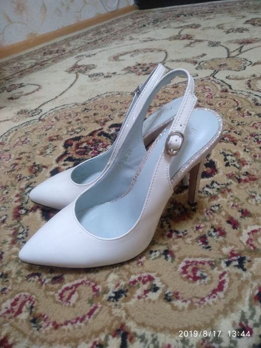 Туфли белые,свадебные