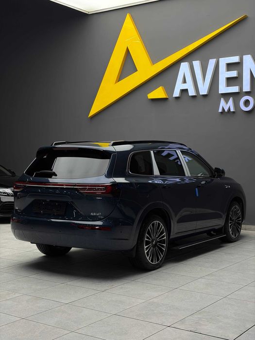 Продается новый AITO M7