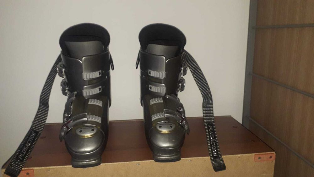 Горнолыжные ботинки
