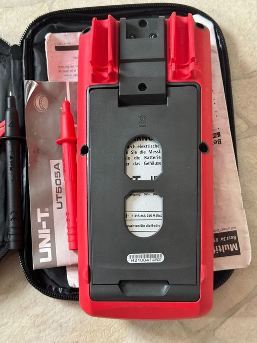 Multimetru si tester Izolație UNI-T UT505A