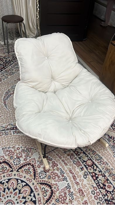 Скандинавское кресло-качалка