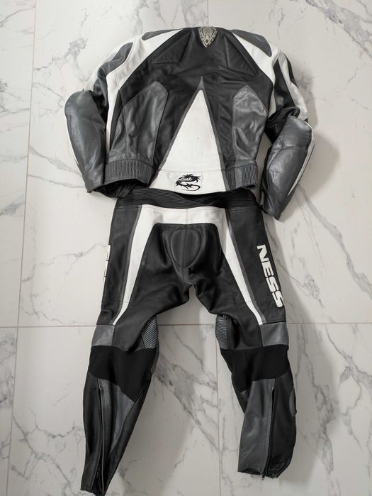 Moto 2 Piese din Piele ARlen NeSS 
​De Vândut: Echipament moto