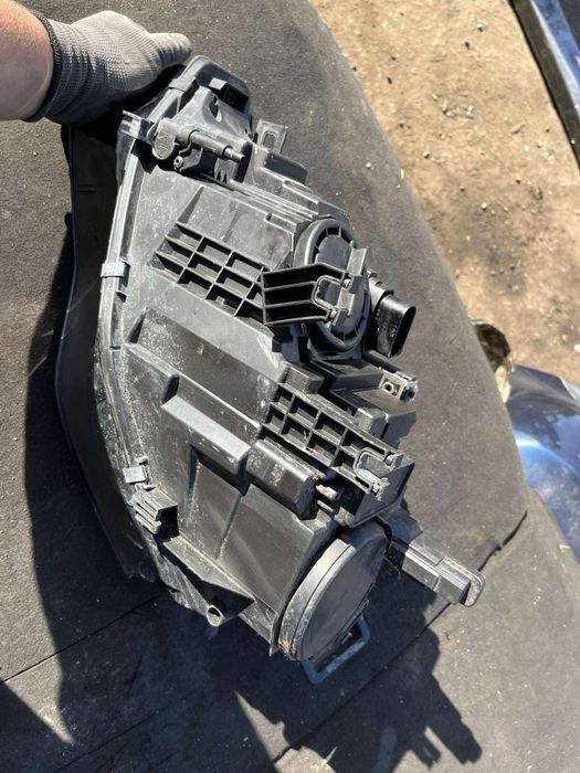 Фар фарове ляв десен за Audi A5 facelift 8t 2012г не са ксенон