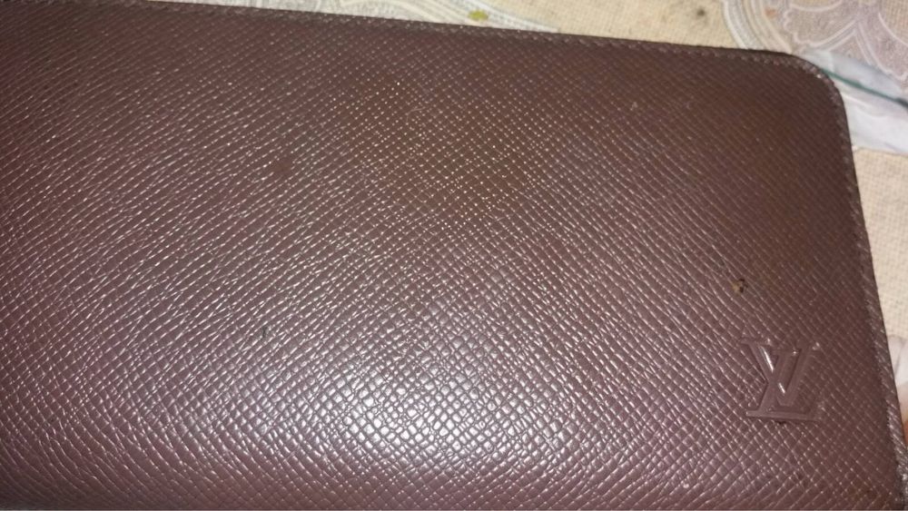 Louise vuitton walet 100 лв