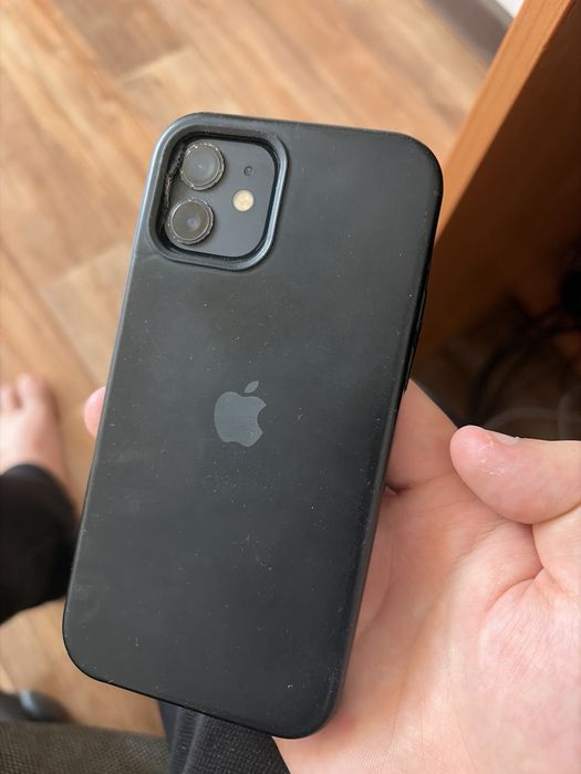 Продаю Iphone 12