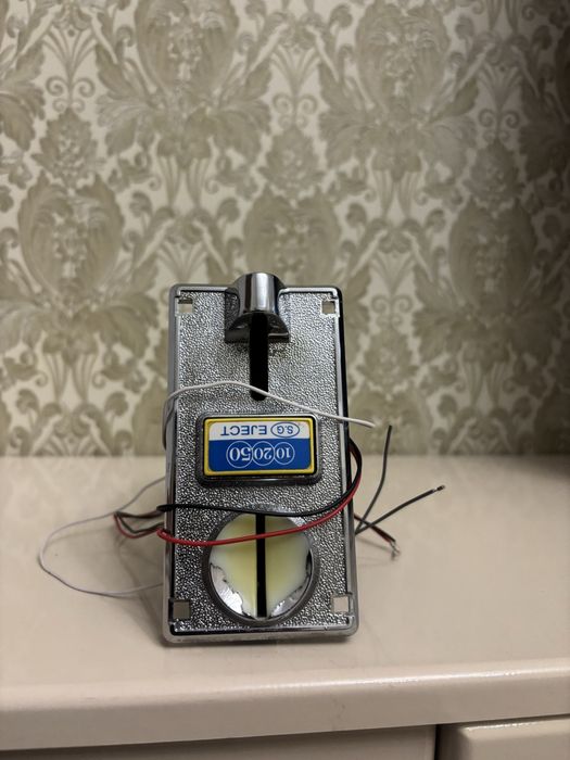 Монетоприемник  монеты