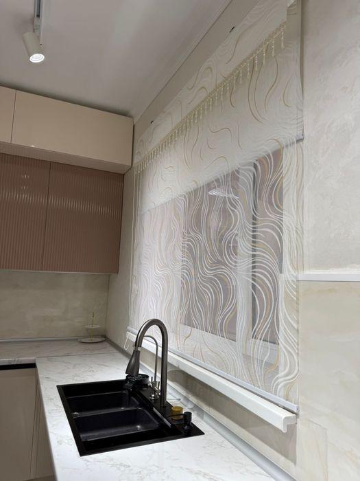 Жалюзи и роллшторы,карнизы