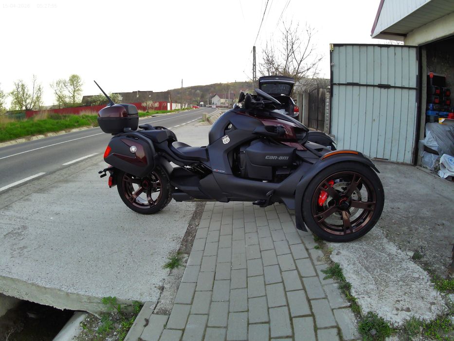 ryker 900 sport 2450 km