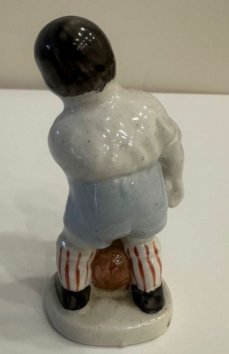 ,, Футбольный судья " Фаянс.