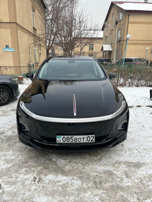 15000/Hongqi E-QM5/Хончи/Honqgi/Хонши