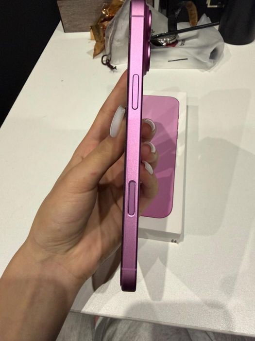Iphone 16 plus розовый