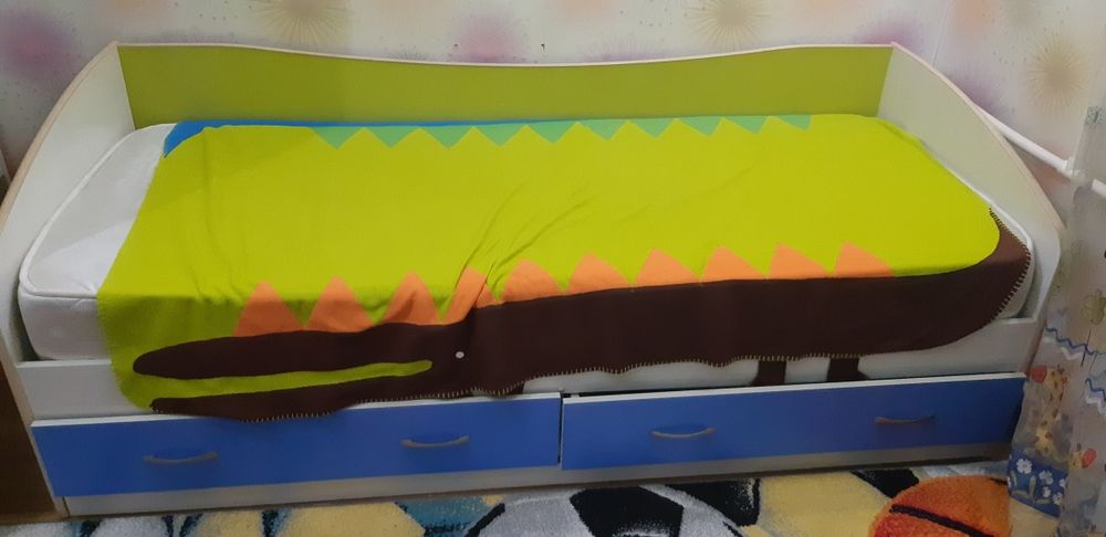 Продам кровати б/у