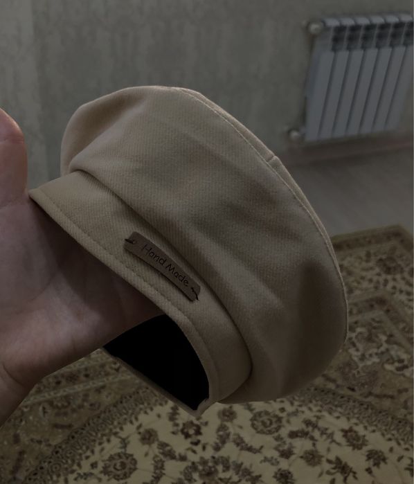 Женский беретка