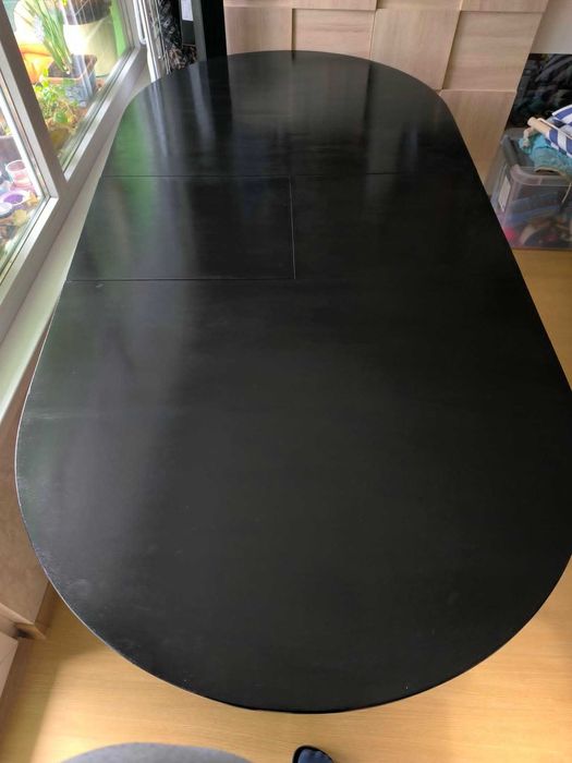 Разтегателна трапезна маса от масив с размер160/200 на 100 черна
