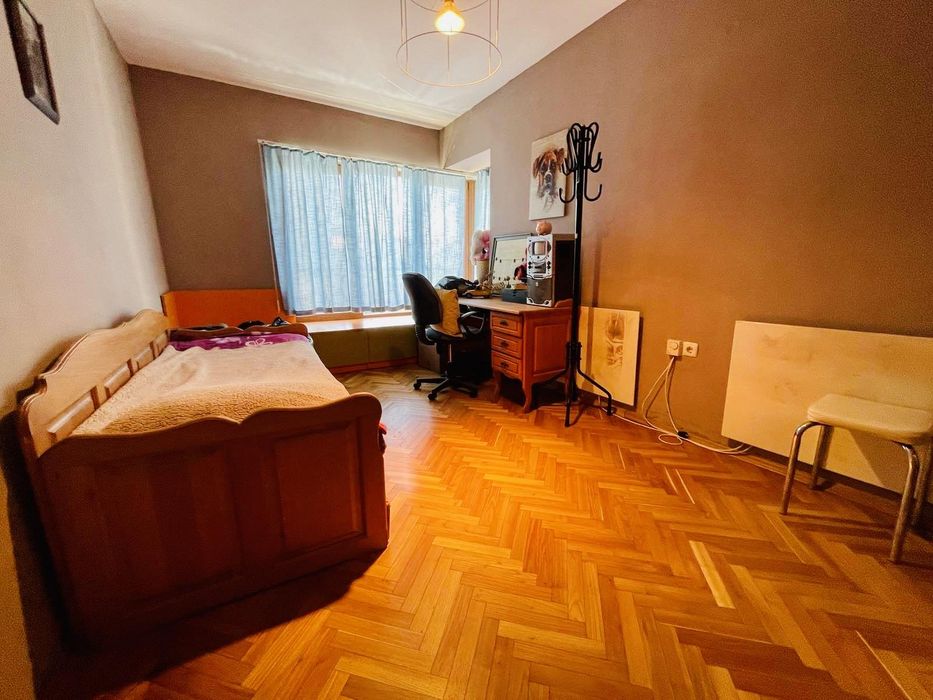 Дава се под наем Тристаен апартамент в Бургас, Лазур - 80 кв.м за 561 € - Снимка #3