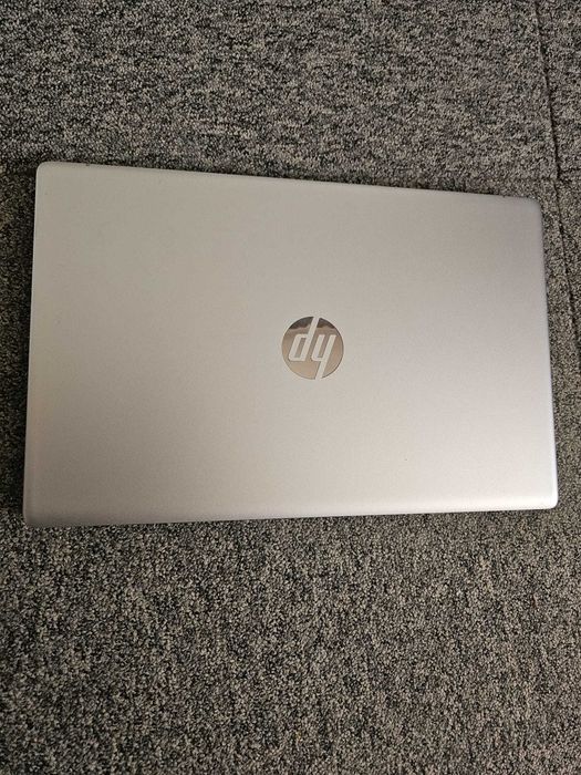 Laptop Hp Ryzen 5 5500U-17 inch