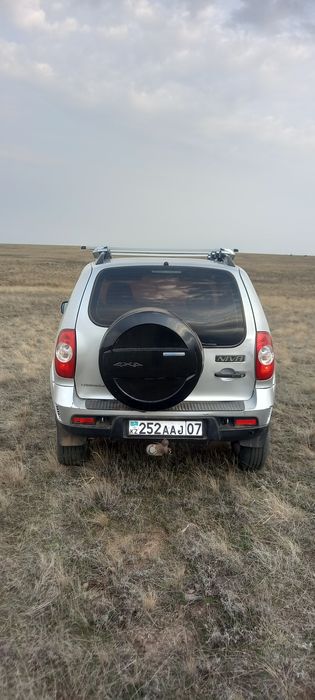 Продам ниву шевролет 2012года