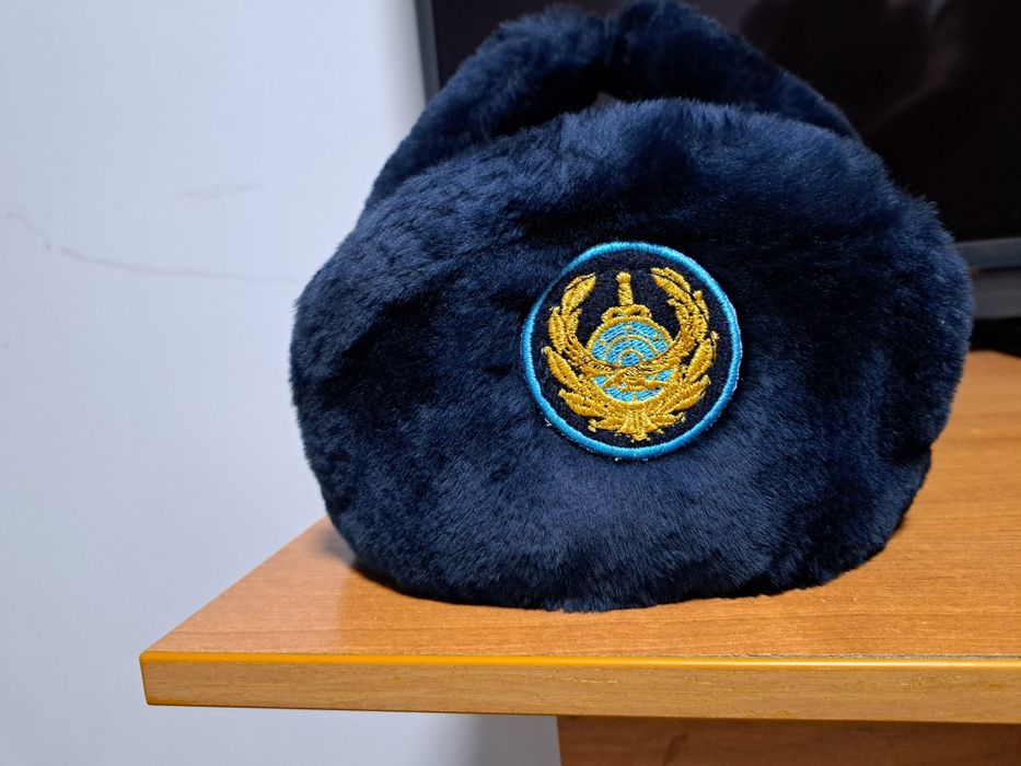 Продам бушлат, куртку и ушанку