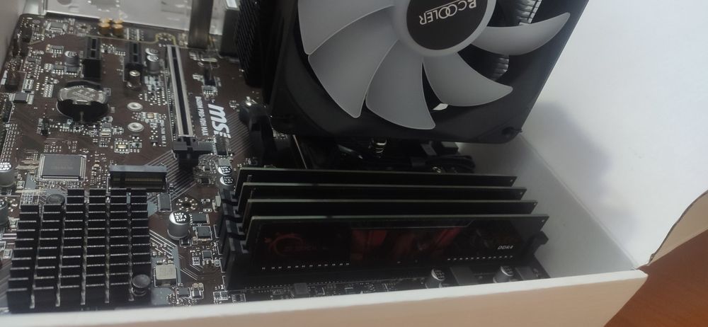 Комплект Ryzen 7/B450M/16Gb/кулер