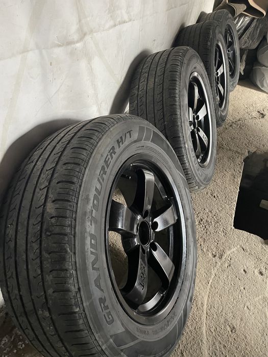 Диски резина р 18 5x114.3  тайота хайлендр 2014 Toyota Highlander