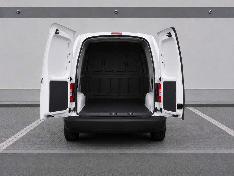 Товарен пикап / бус / баничарка под наем София – VW Caddy 30€, ЕС/чужбина