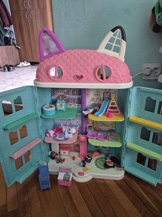 Casuta gabby's dollhouse
