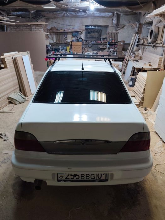 Нексия . Daewoo .