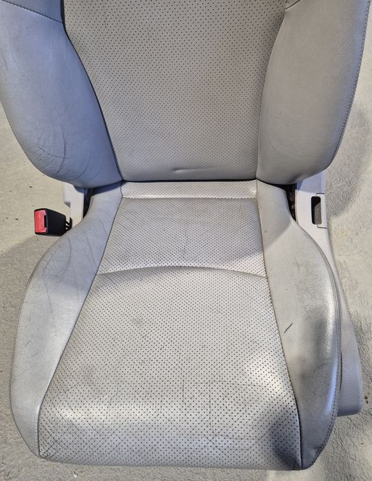 Шофьорска кожена ел седалка за мерцедес w203 2004г