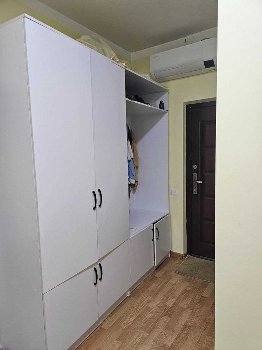 Срочно Продаю 2/2/4 кв квадратный коридор на карасу-1