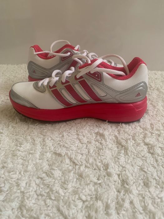 НОВИ маратонки Adidas