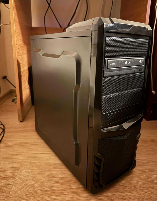 Настолен компютър
