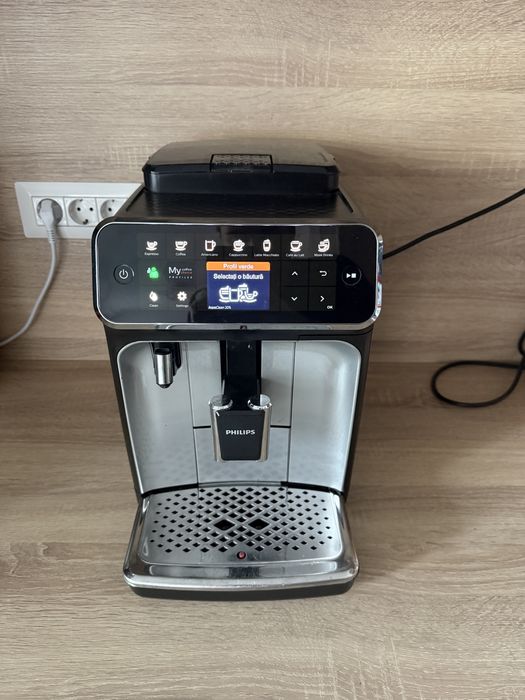 Vând espressor automat Philips LatteGo Seria 4300 – EP4346/70