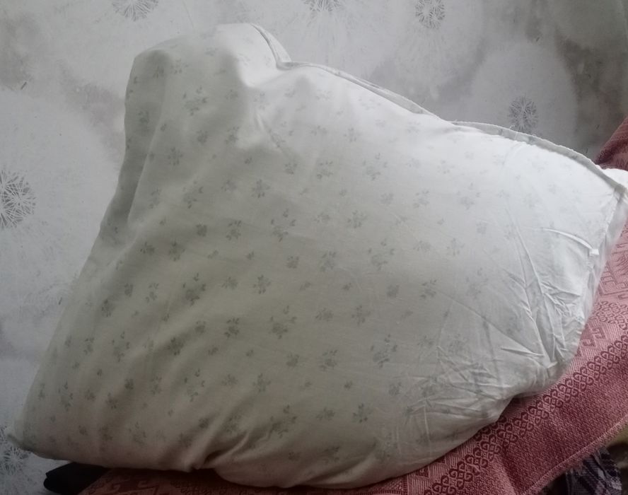 Подушки из пера-пуха 70*70
