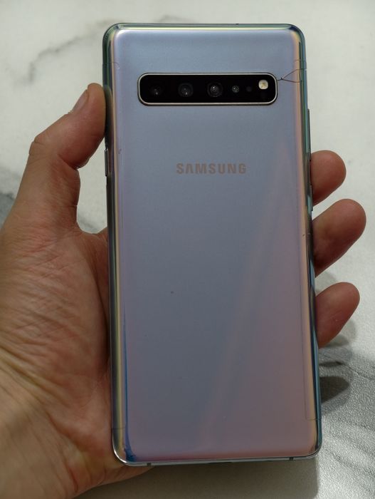 Samsung S10 Plus 5G 256 gb Ram 8 android 11