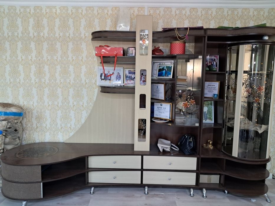 Продается шкаф гарнитура