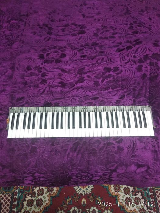 Продаются пиониные клавиши