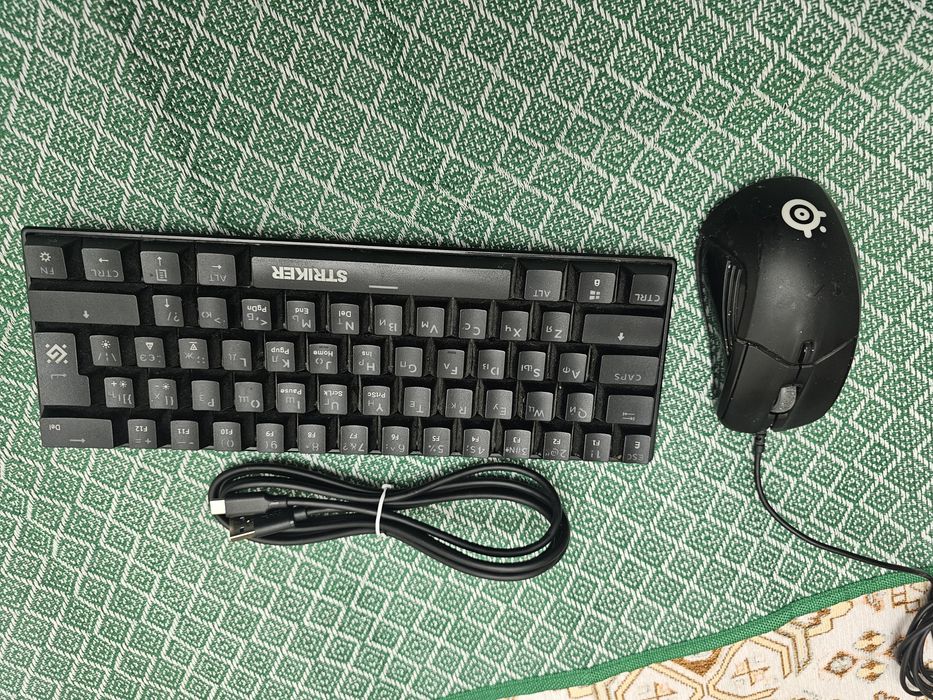 Мышка Logitech Клавиатура Striker
