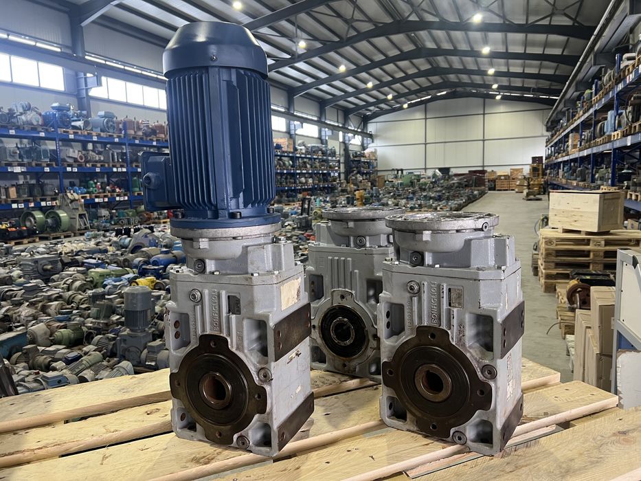 Мотор-редуктор 2.2 кВ 18 об BONFIGLIOLI