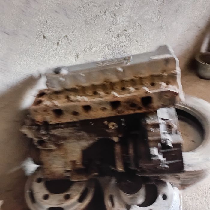 Isuzu avtobus  mator